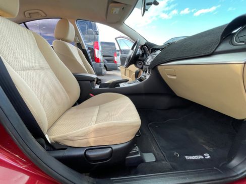 Used 2010 MAZDA MAZDA3 i Touring image 18