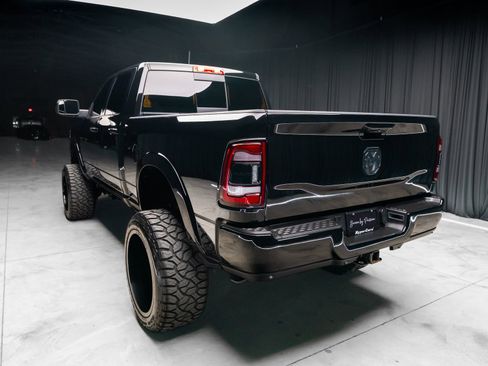 Used 2021 RAM 3500 Laramie w/ Night Edition image 14