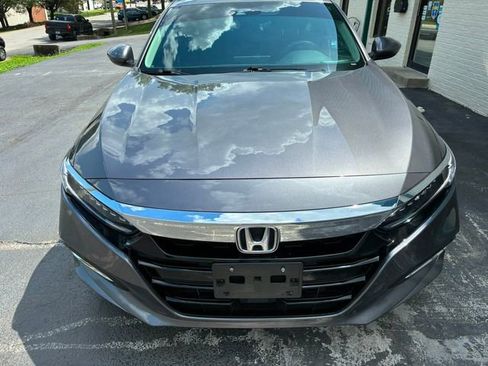 Used 2019 Honda Accord Touring image 9