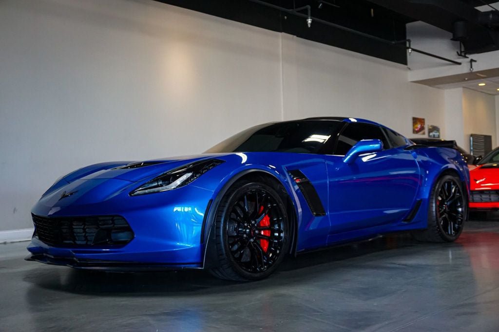Used 2016 Chevrolet Corvette Z06 w/ Z07 Performance Package RWD image 3