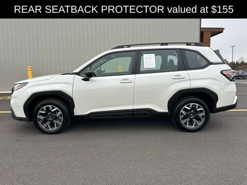 Used 2025 Subaru Forester image 4