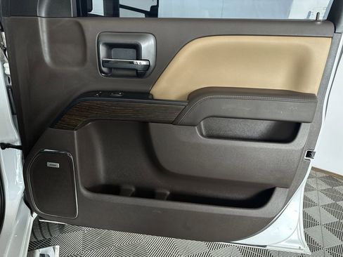 Used 2019 GMC Sierra 2500 Denali w/ Duramax Plus Package image 38