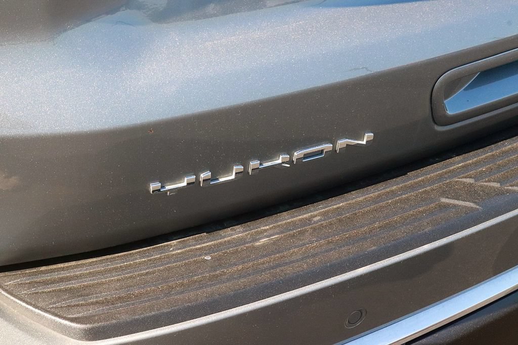 Used 2025 GMC Yukon XL Denali AWD/4WD image 7