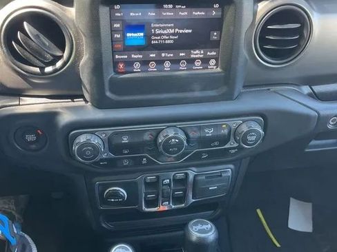 Used 2018 Jeep Wrangler Unlimited Sport S AWD/4WD image 6