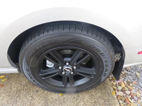 Used 2014 Ford Mustang Coupe image 24