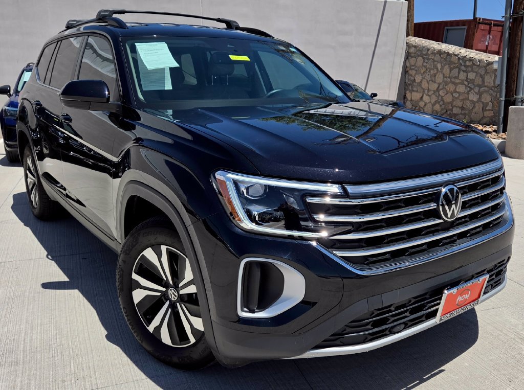 Certified 2025 Volkswagen Atlas SE AWD/4WD image 1