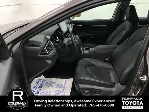 Used 2024 Toyota Camry XLE w/ Navigation Package image 12