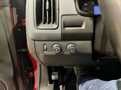 Used 2018 Chevrolet Colorado Z71 image 30