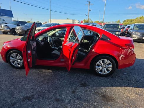 Used 2015 Chevrolet Cruze LS image 11