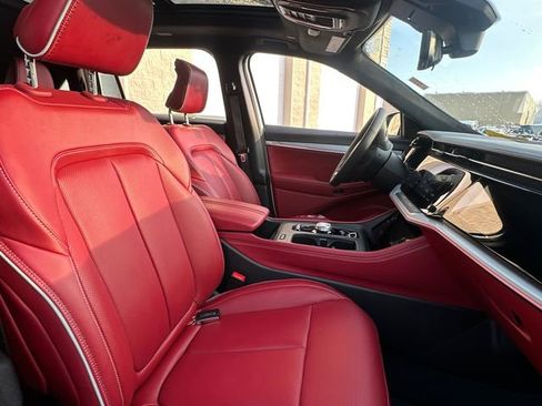 Used 2024 Jeep Wagoneer Launch Edition image 16