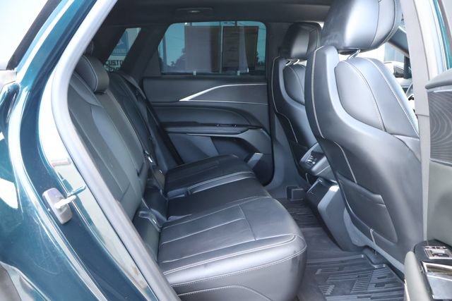 Used 2024 Cadillac Lyriq Luxury AWD/4WD image 21