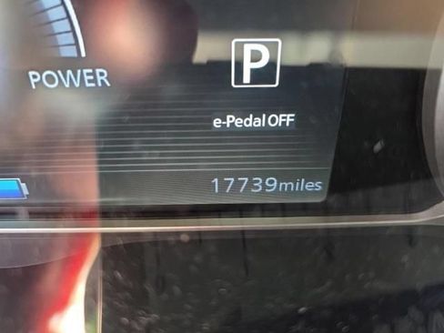 Used 2025 Nissan Leaf SV Plus FWD image 8