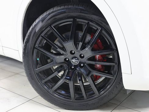 Used 2021 Maserati Levante GTS image 14