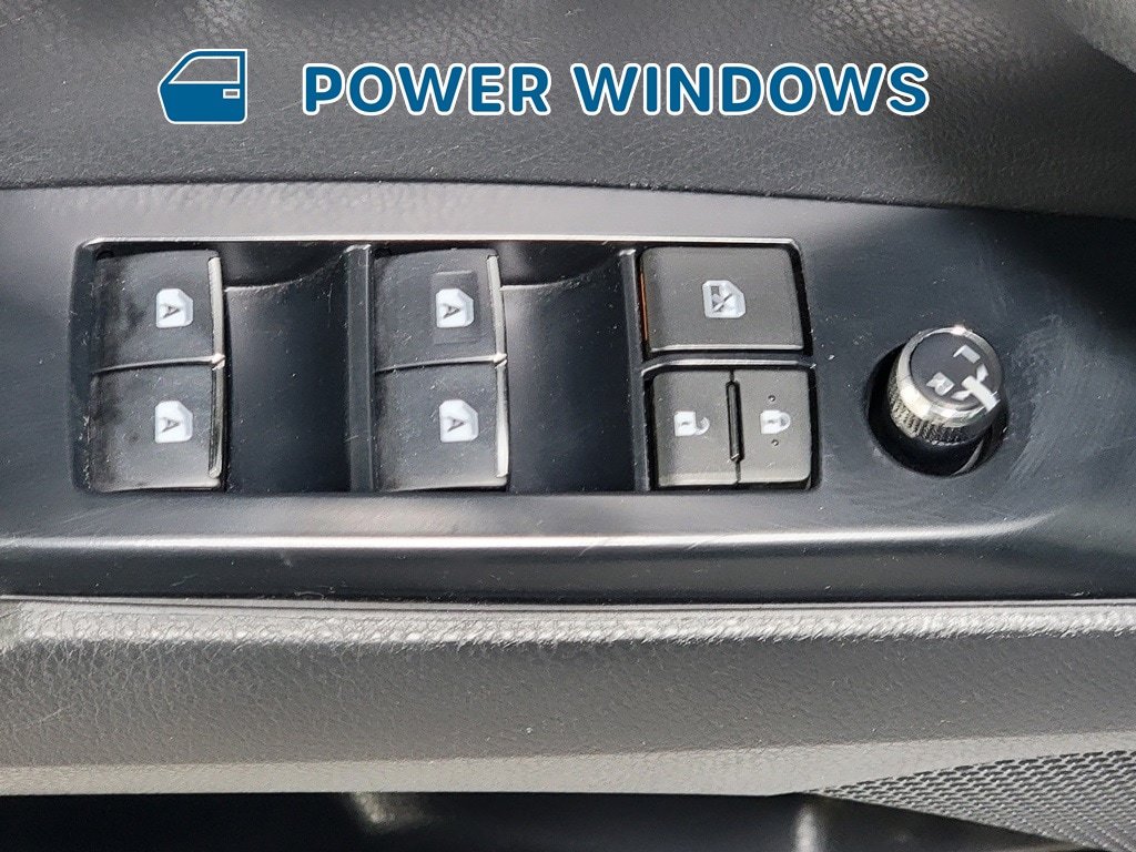 Used 2018 Toyota Camry XSE FWD image 28