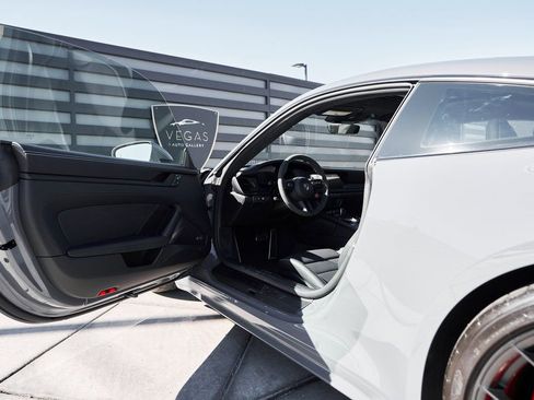 Used 2025 Porsche 911 Carrera 4 GTS w/ Premium Package image 23