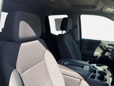 Used 2019 Chevrolet Silverado 1500 Custom Trail Boss w/ Custom Convenience Package AWD/4WD image 15