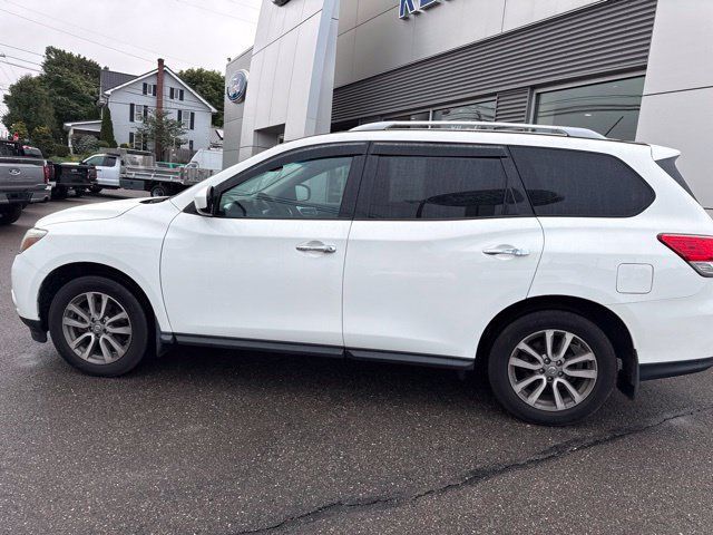 Used 2015 Nissan Pathfinder SV FWD image 9
