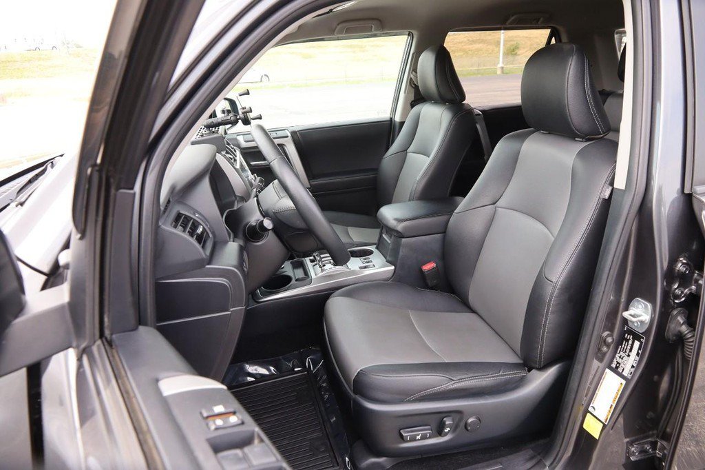 Used 2022 Toyota 4Runner SR5 Premium AWD/4WD image 8