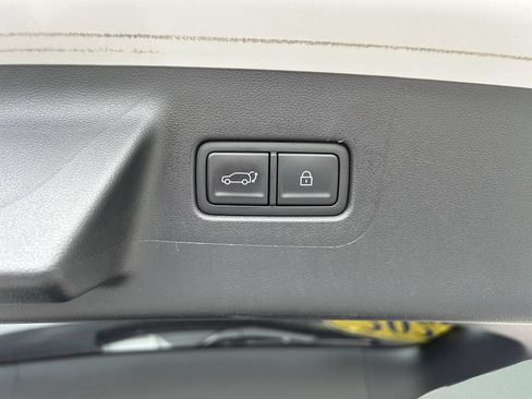 Certified 2025 Hyundai Santa Fe SEL FWD image 16