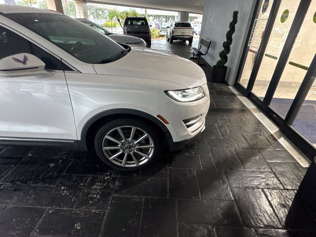 Used 2019 Lincoln MKC Reserve w/ MKC Technology Package FWD image 6