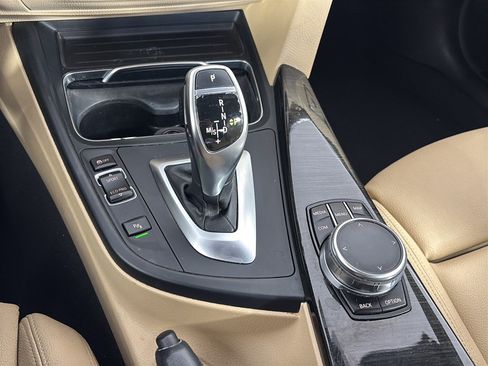 Used 2017 BMW 330i Sedan RWD image 21