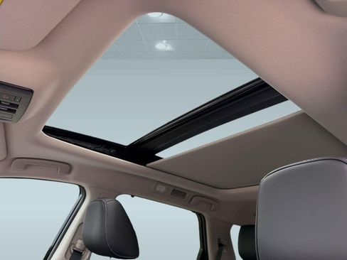 New 2026 Nissan Pathfinder Platinum FWD image 16