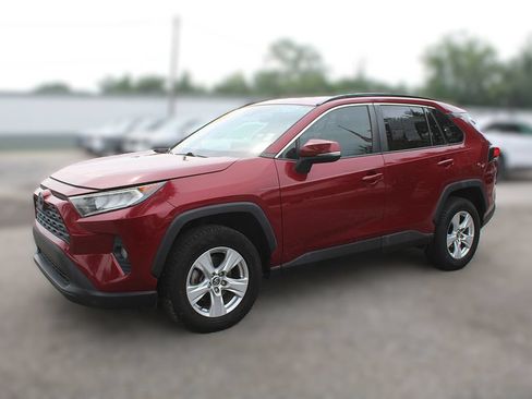 Used 2019 Toyota RAV4 XLE FWD image 15