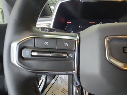 Used 2025 GMC Canyon Denali AWD/4WD image 20
