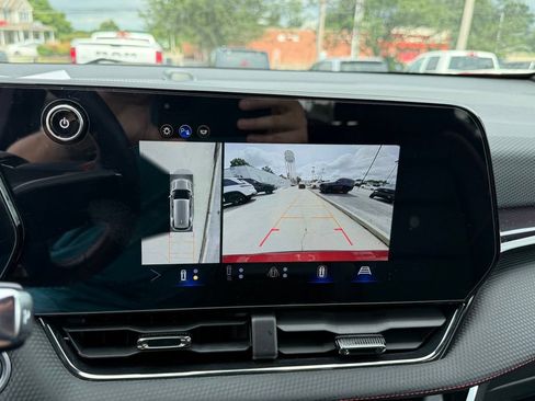Used 2025 Chevrolet Equinox RS w/ Safety and Technology Package FWD image 20