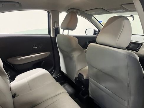 Used 2021 Honda HR-V LX image 14