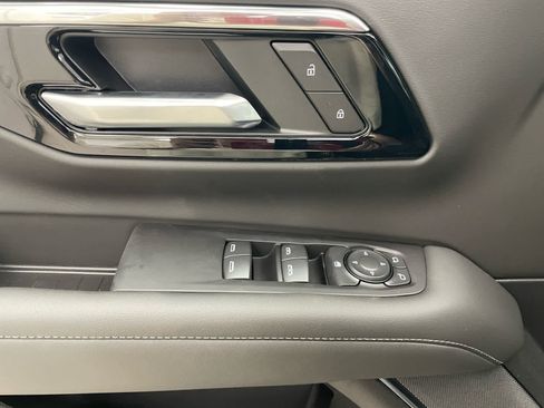 New 2026 Chevrolet Suburban LS w/ Max Trailering Package AWD/4WD image 10