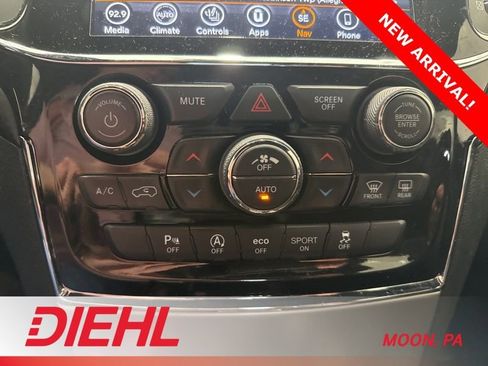 Used 2021 Jeep Grand Cherokee Laredo X image 33