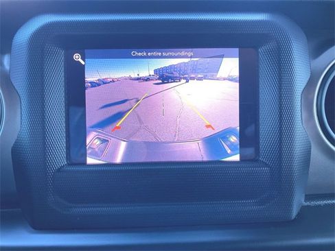 Used 2020 Jeep Gladiator Sport w/ Quick Order Package 24S image 14