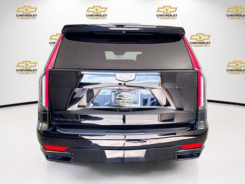 Used 2023 Cadillac Escalade Sport w/ LPO, ONYX Package image 6
