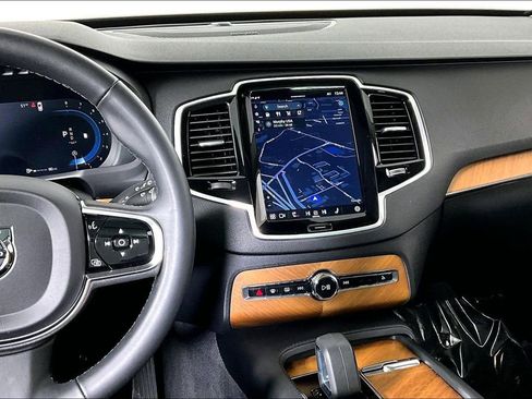 Used 2024 Volvo XC90 B6 Plus w/ Protection Package image 6