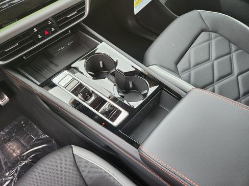 New 2026 Volkswagen Atlas Peak Edition AWD/4WD image 13