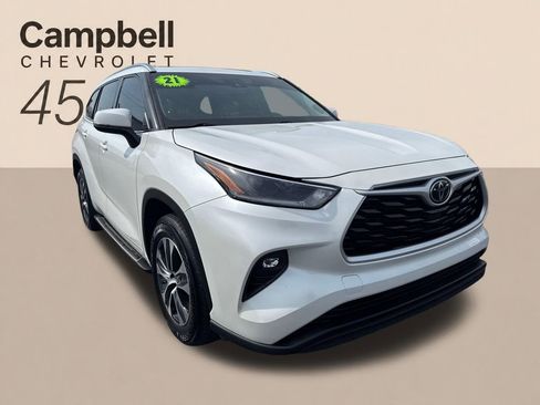 Used 2021 Toyota Highlander XLE FWD image 8