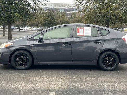 Used 2015 Toyota Prius Two image 8