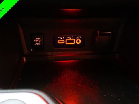 Certified 2024 Nissan Sentra SR FWD image 18