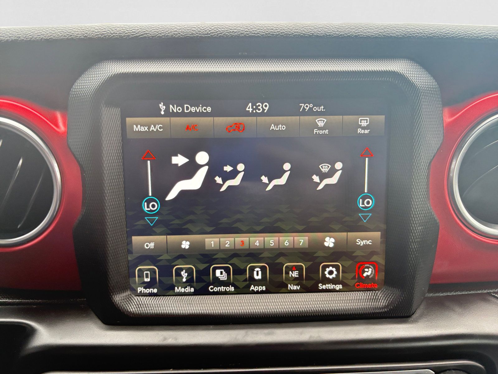 Used 2021 Jeep Wrangler Unlimited Rubicon AWD/4WD image 17