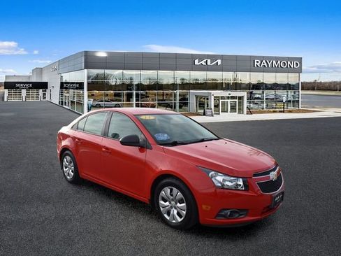 Used 2014 Chevrolet Cruze LS FWD image 1