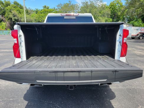 Certified 2025 Chevrolet Silverado 1500 RST AWD/4WD image 8