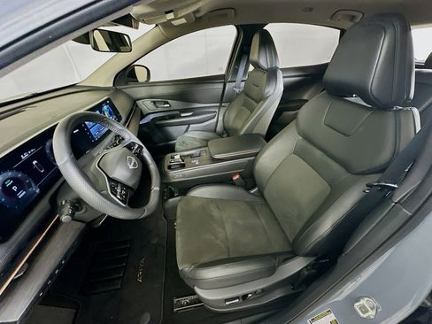 Used 2024 Nissan Ariya FWD image 13