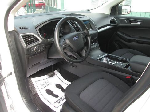 Used 2020 Ford Edge SE FWD image 16