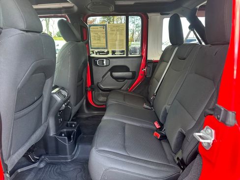 Used 2022 Jeep Wrangler Unlimited Sport image 16