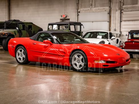 Used 1999 Chevrolet Corvette Convertible w/ Memory Pkg RWD image 3