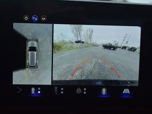 Certified 2025 Chevrolet Equinox RS w/ Safety and Technology Package FWD image 32