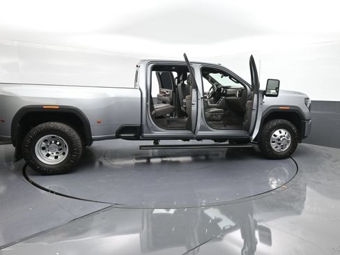 Used 2025 GMC Sierra 3500 Denali w/ Denali Reserve Package AWD/4WD image 42