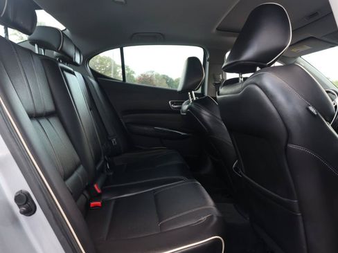 Used 2018 Acura TLX w/ Technology Package FWD image 17