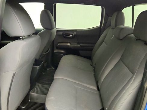 Used 2017 Toyota Tacoma TRD Sport w/ Tow Package AWD/4WD image 19